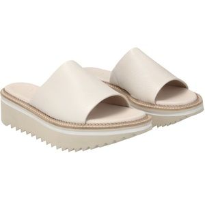 Platform Sandal Brand New. Beige Leather
